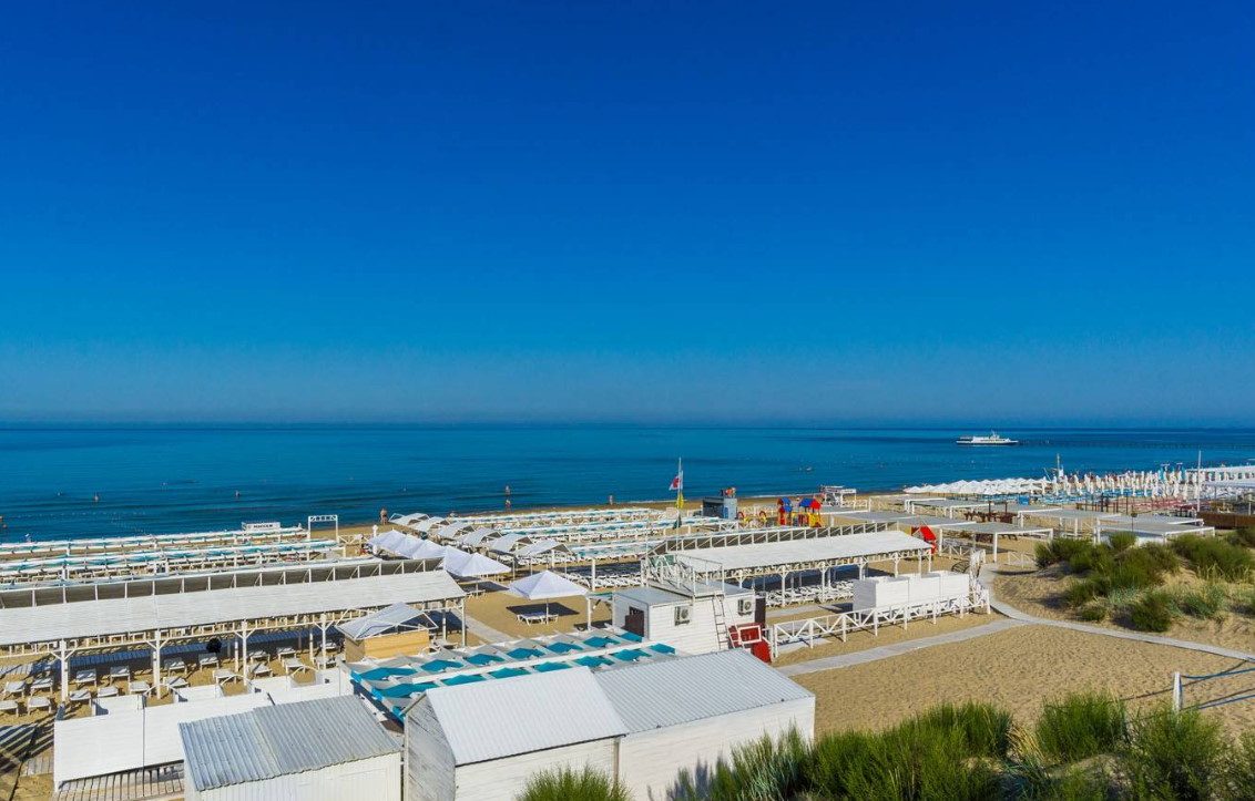 Пляж санатория Родник