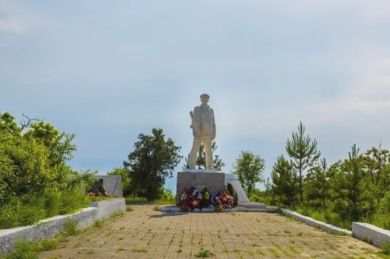 Памятник Дмитрию Калинину